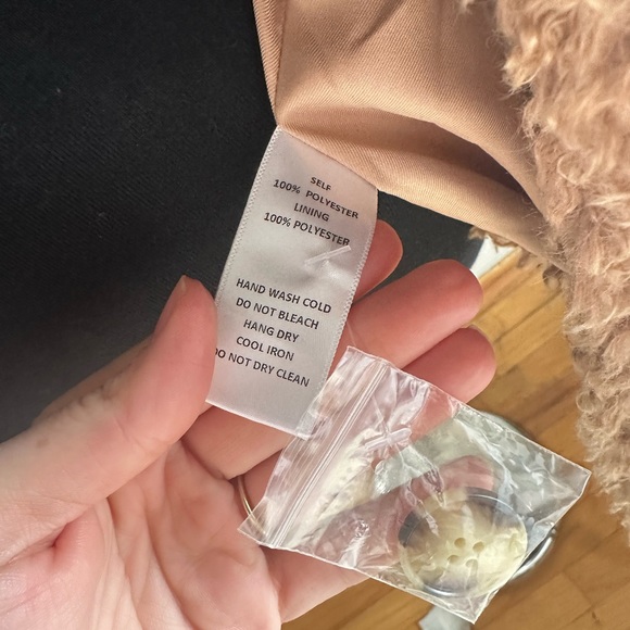 ALL ROW TEDDY COAT - Picture 3 of 5